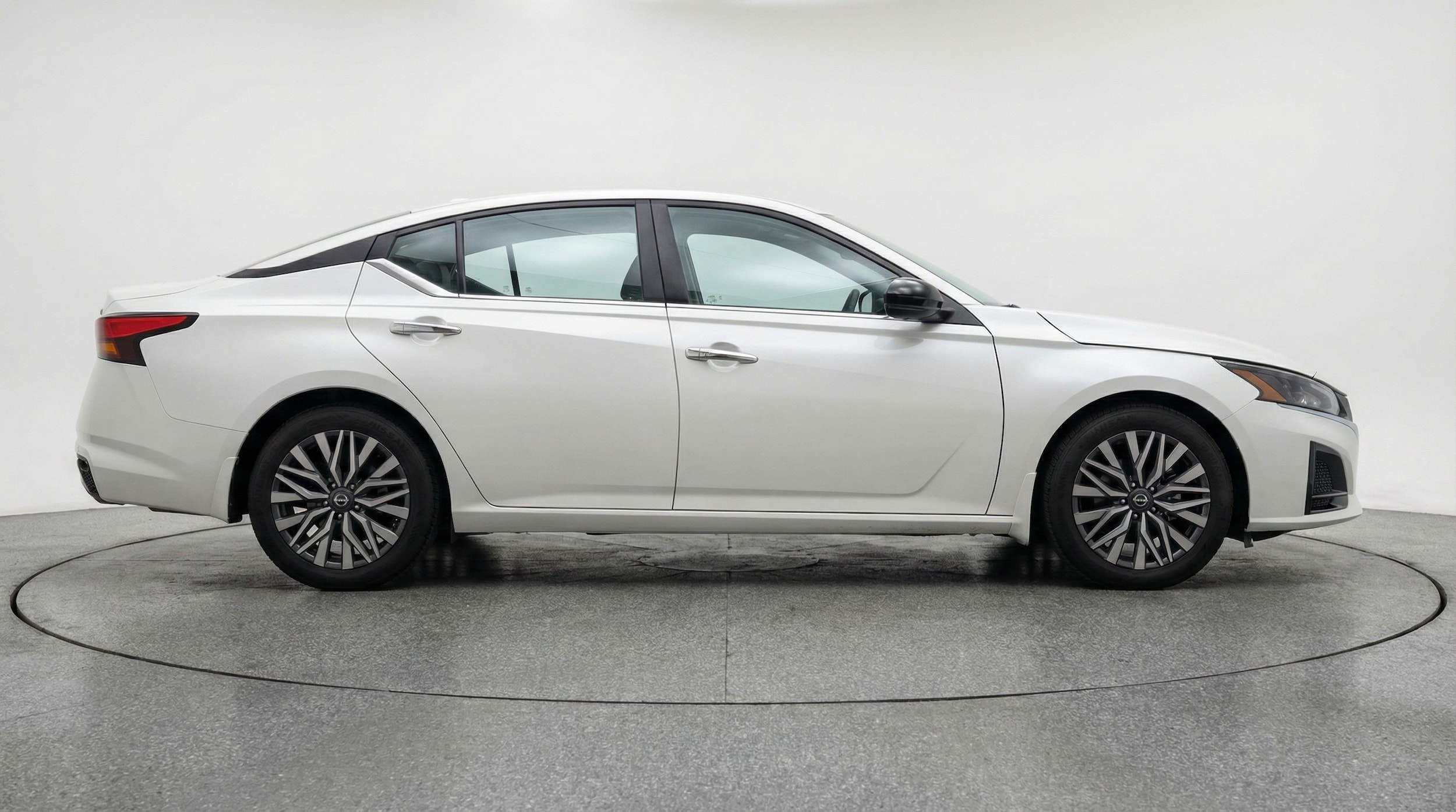 Thumbnail: 2025 Nissan Altima - 8