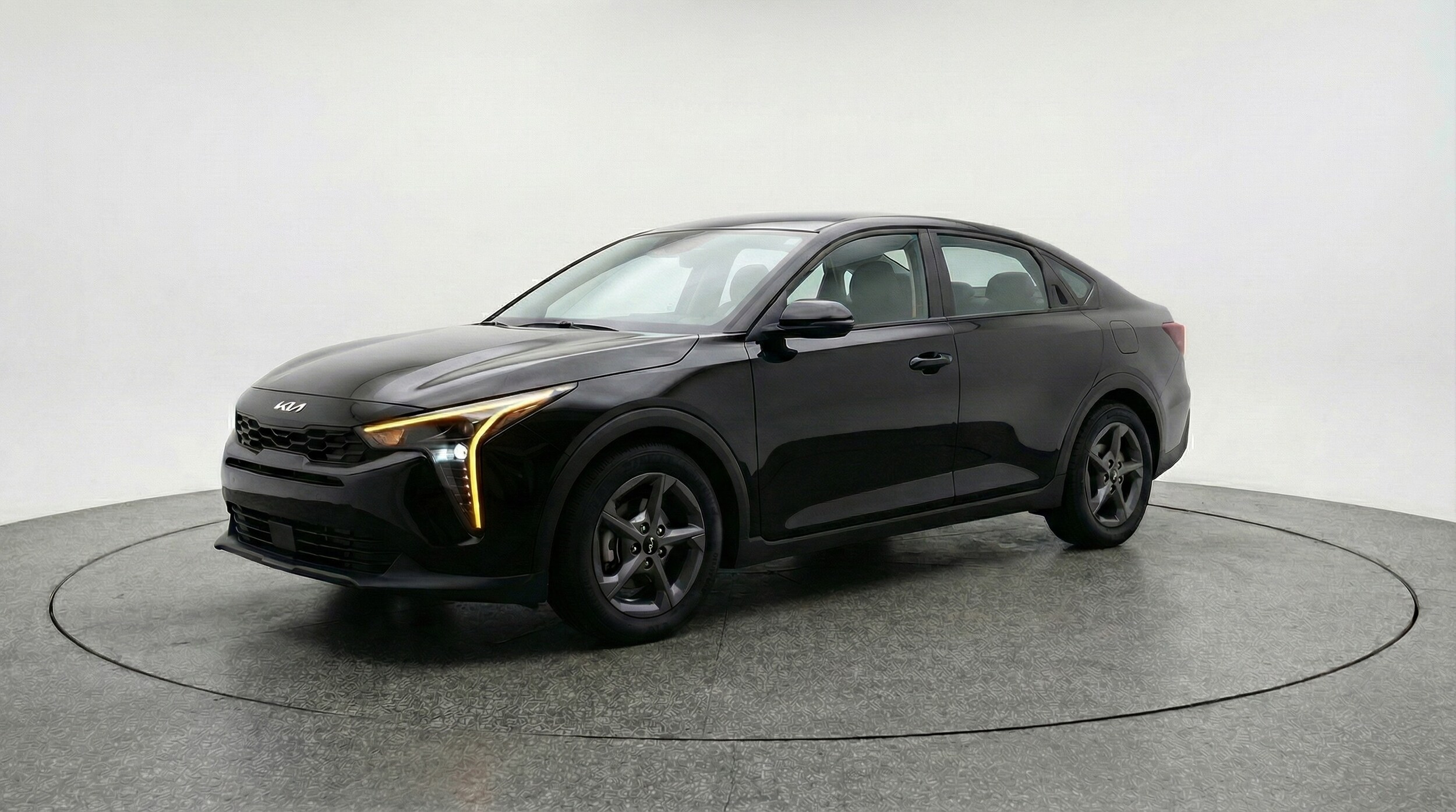 Thumbnail: 2025 Kia K4 - 3