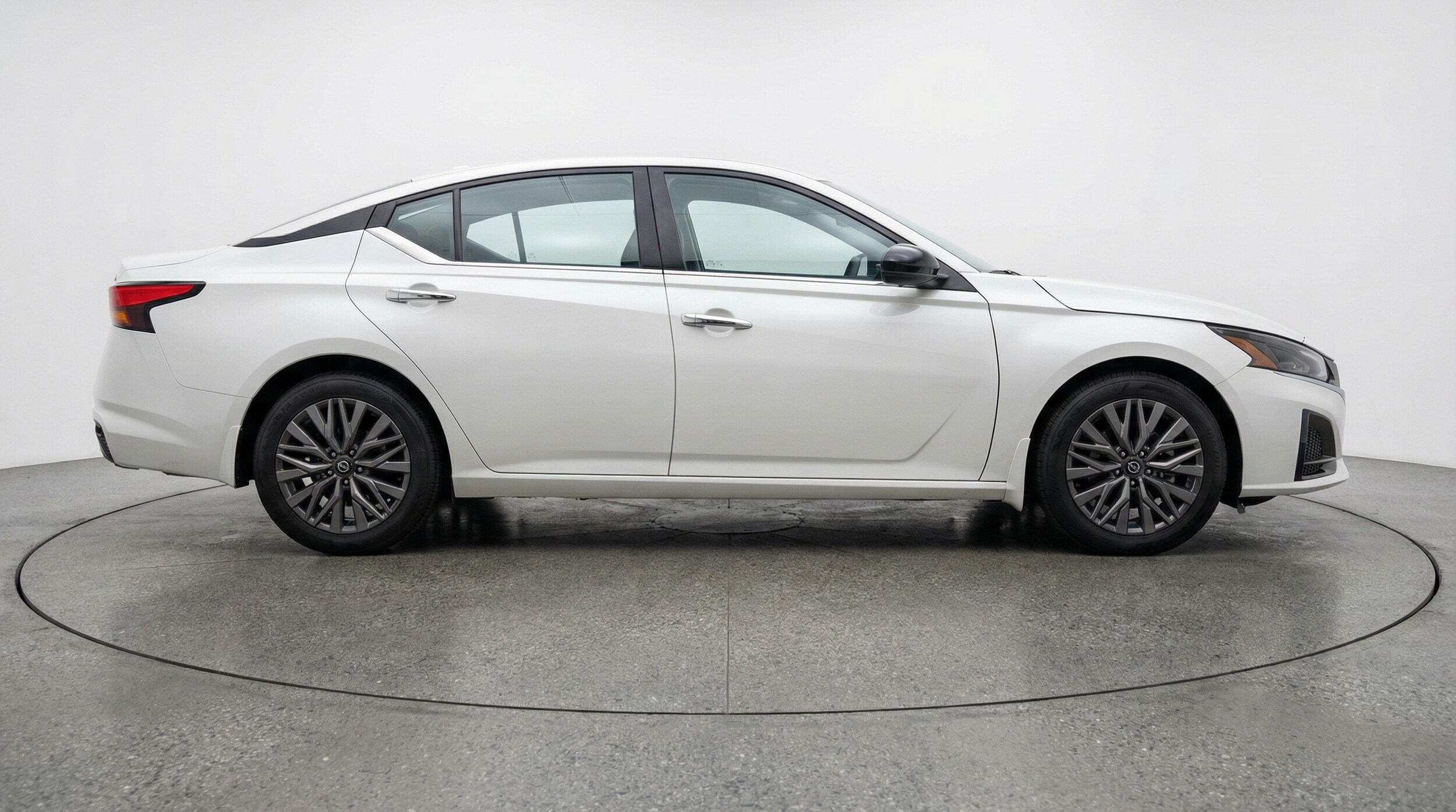 Thumbnail: 2025 Nissan Altima - 8