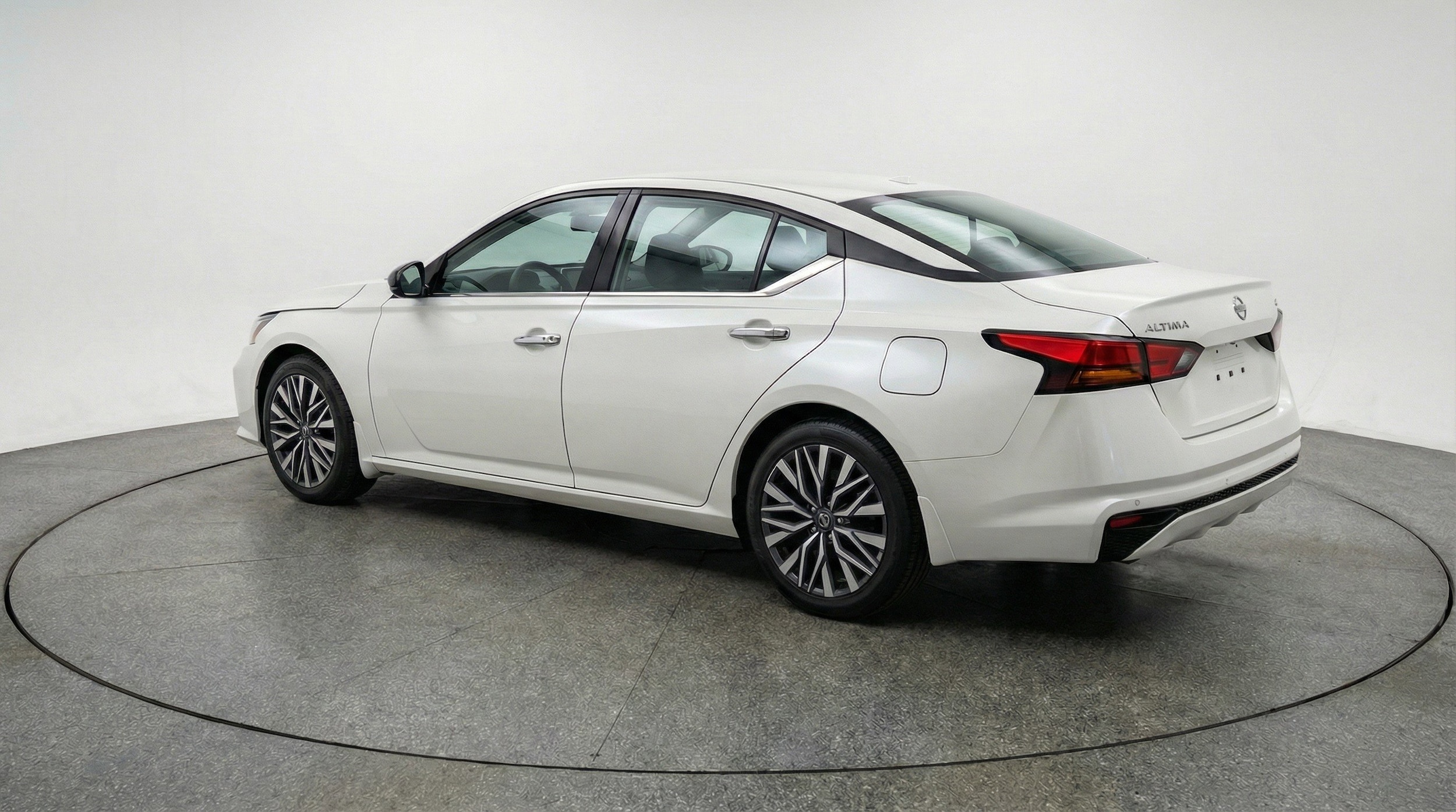 Thumbnail: 2025 Nissan Altima - 6