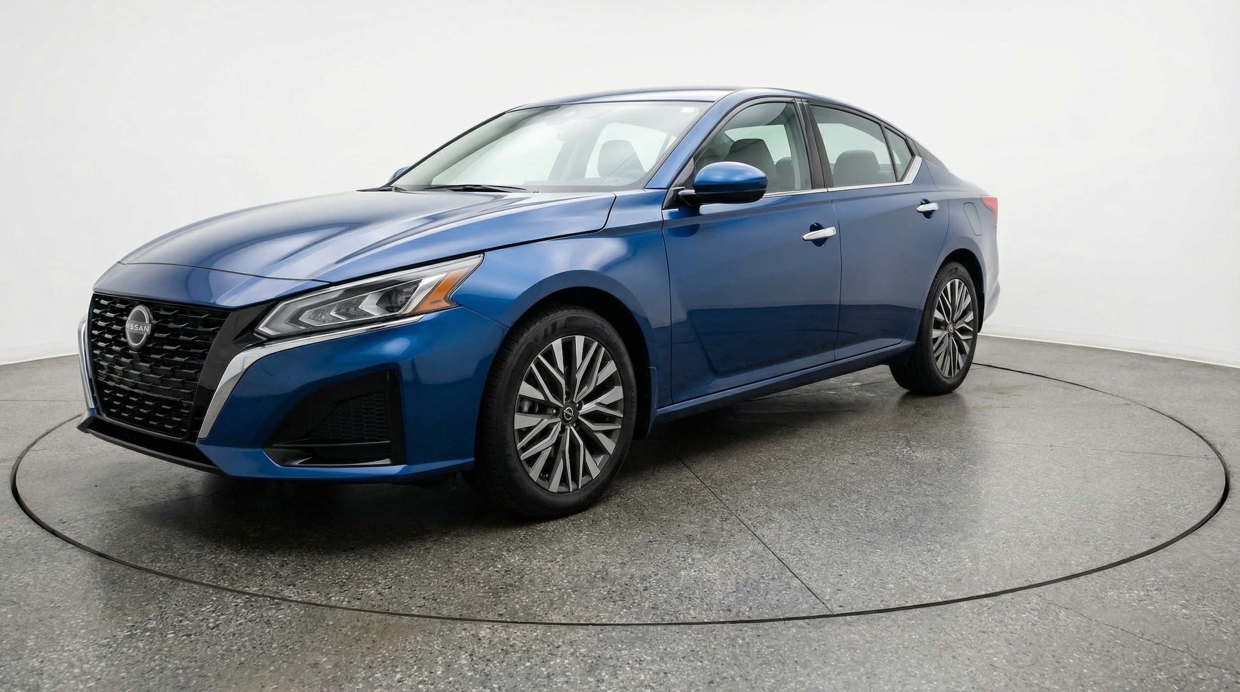 Thumbnail: 2025 Nissan Altima - 3