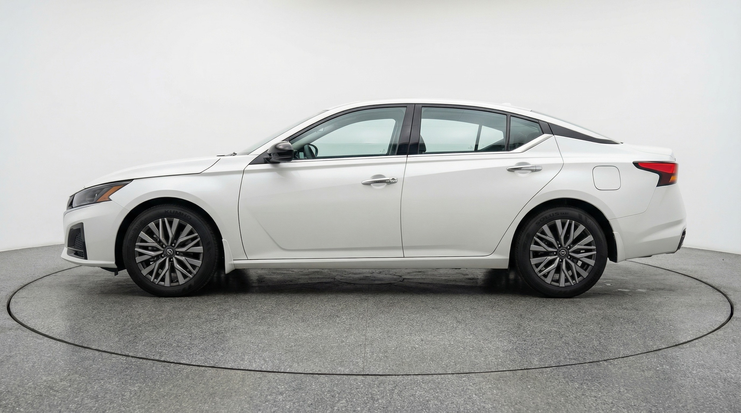 Thumbnail: 2025 Nissan Altima - 4