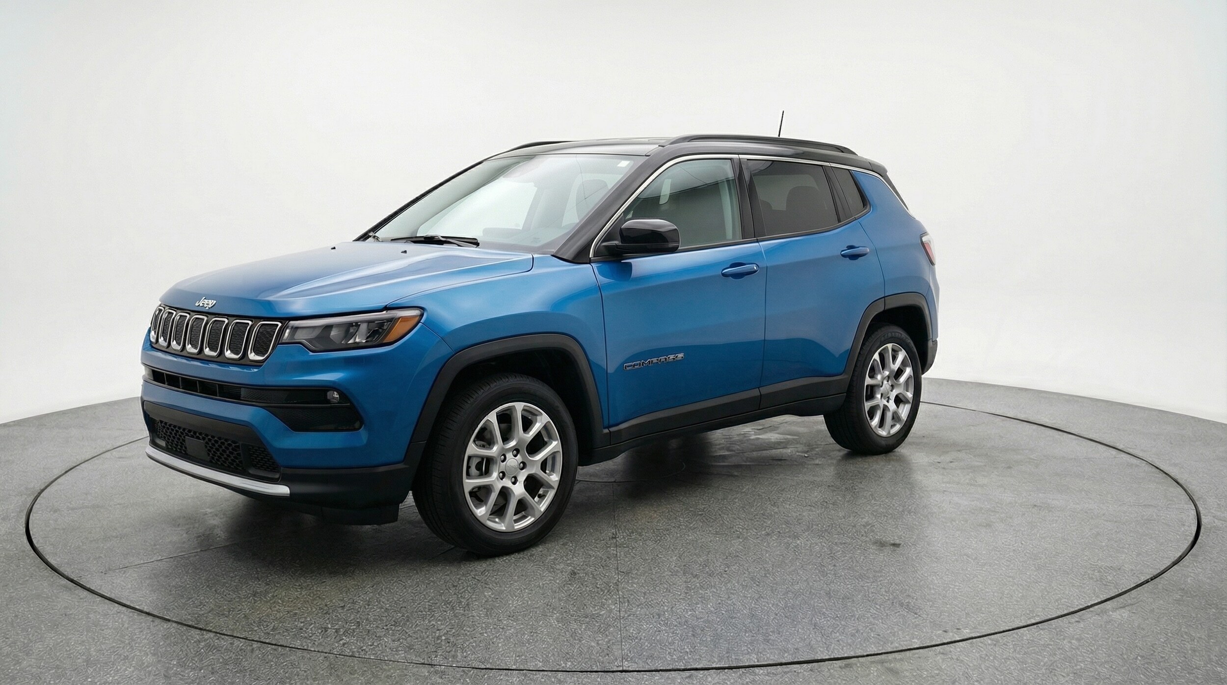 Thumbnail: 2025 Jeep Compass - 3