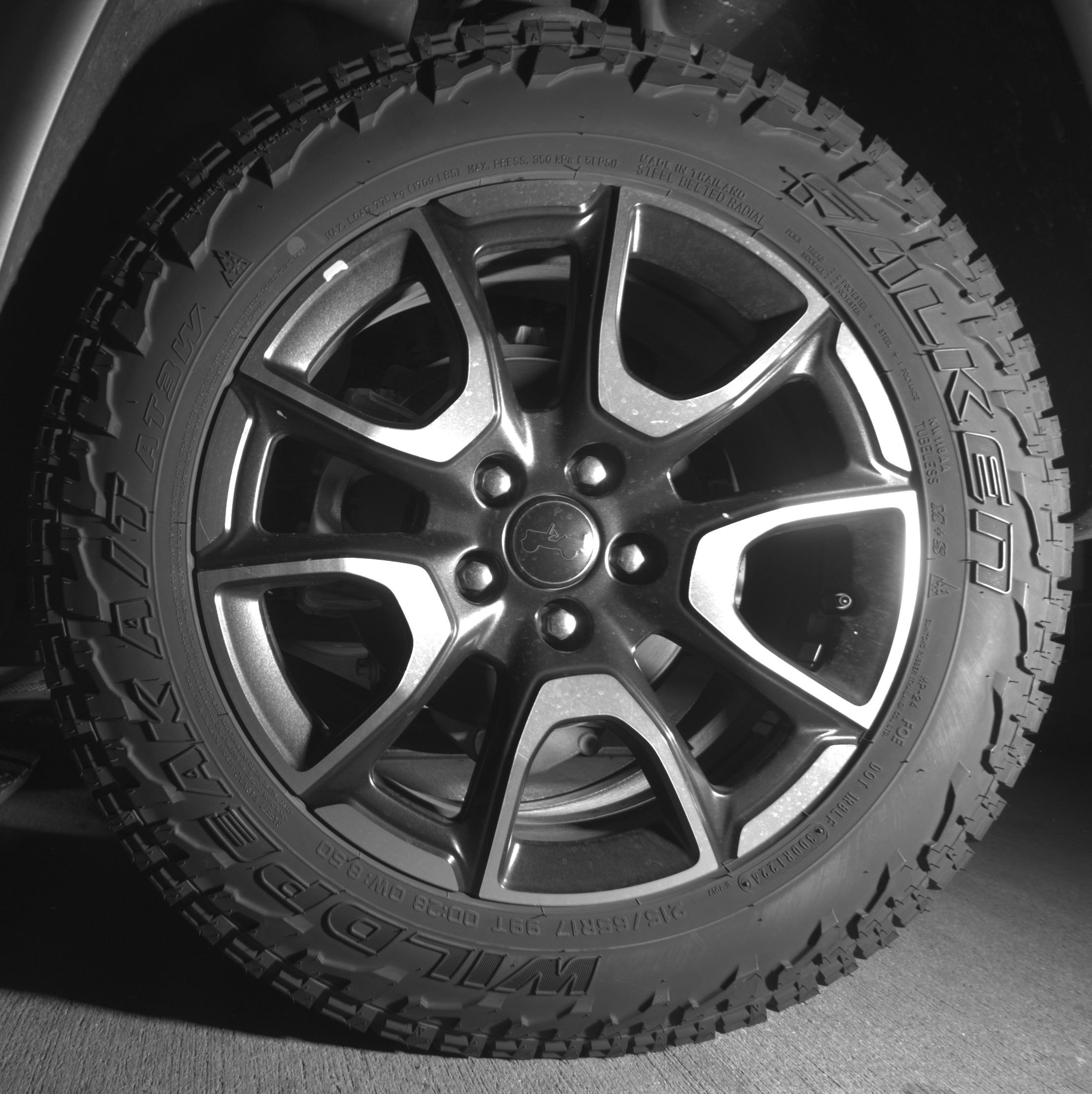 Thumbnail: 2025 Jeep Compass - 14