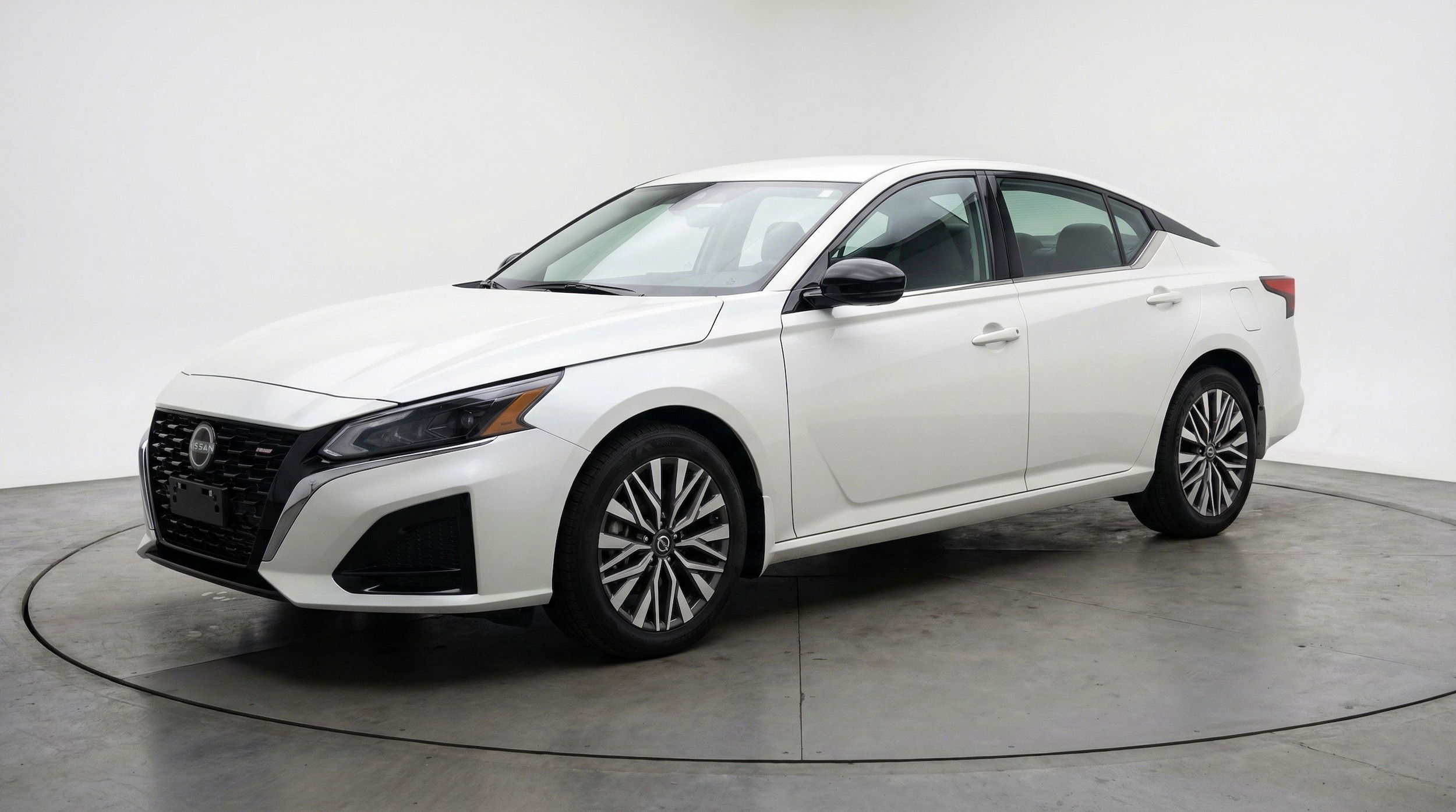 Thumbnail: 2025 Nissan Altima - 3