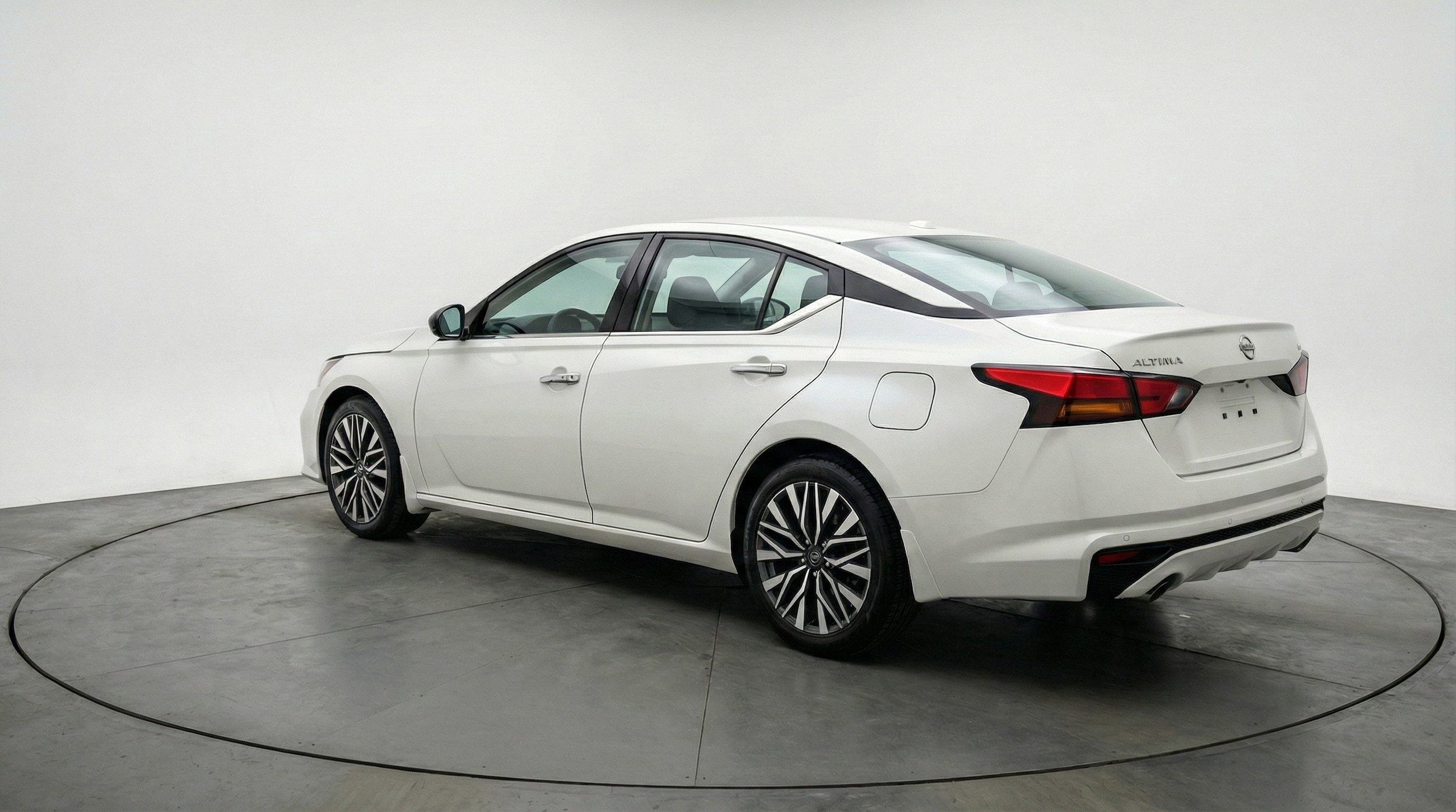 Thumbnail: 2025 Nissan Altima - 6