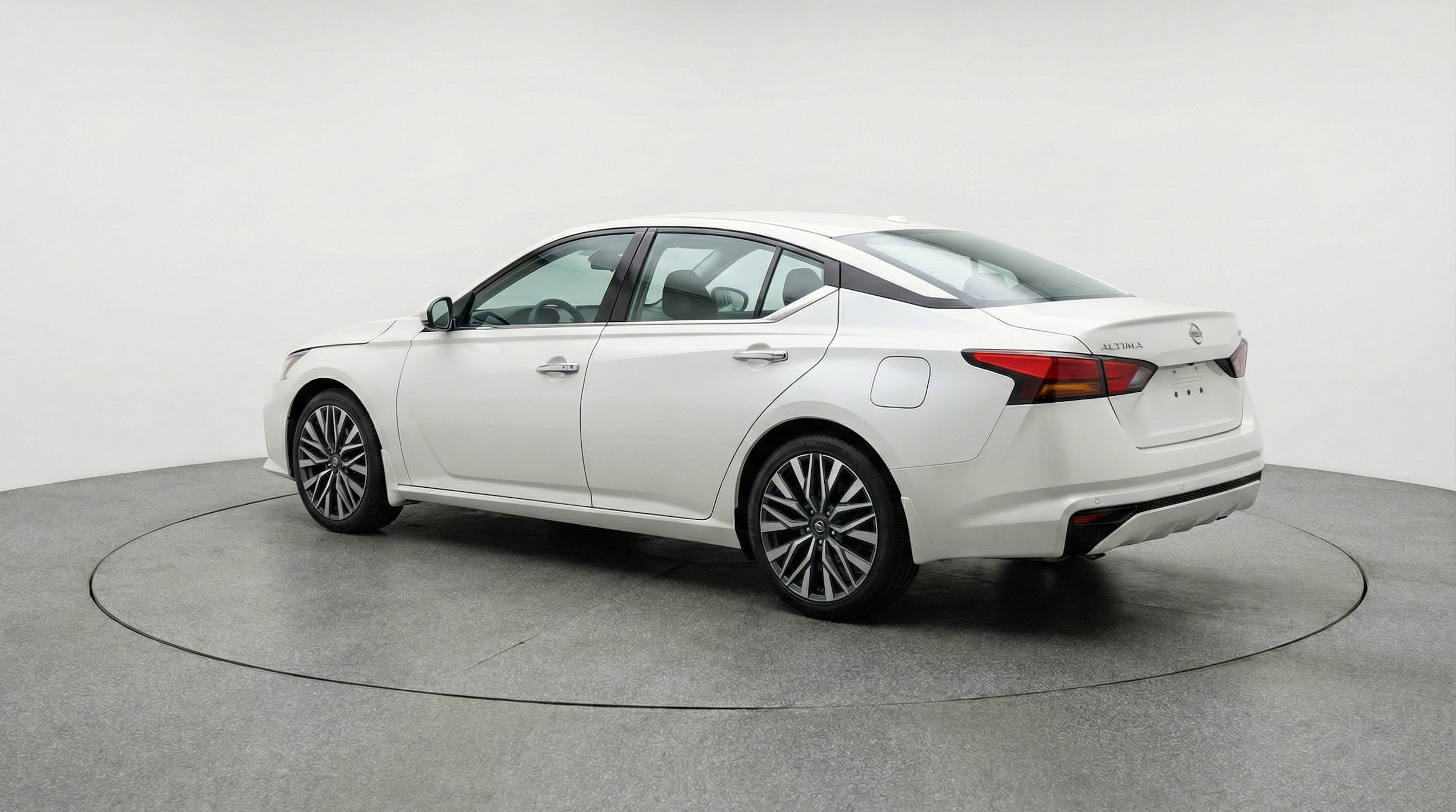 Thumbnail: 2025 Nissan Altima - 5