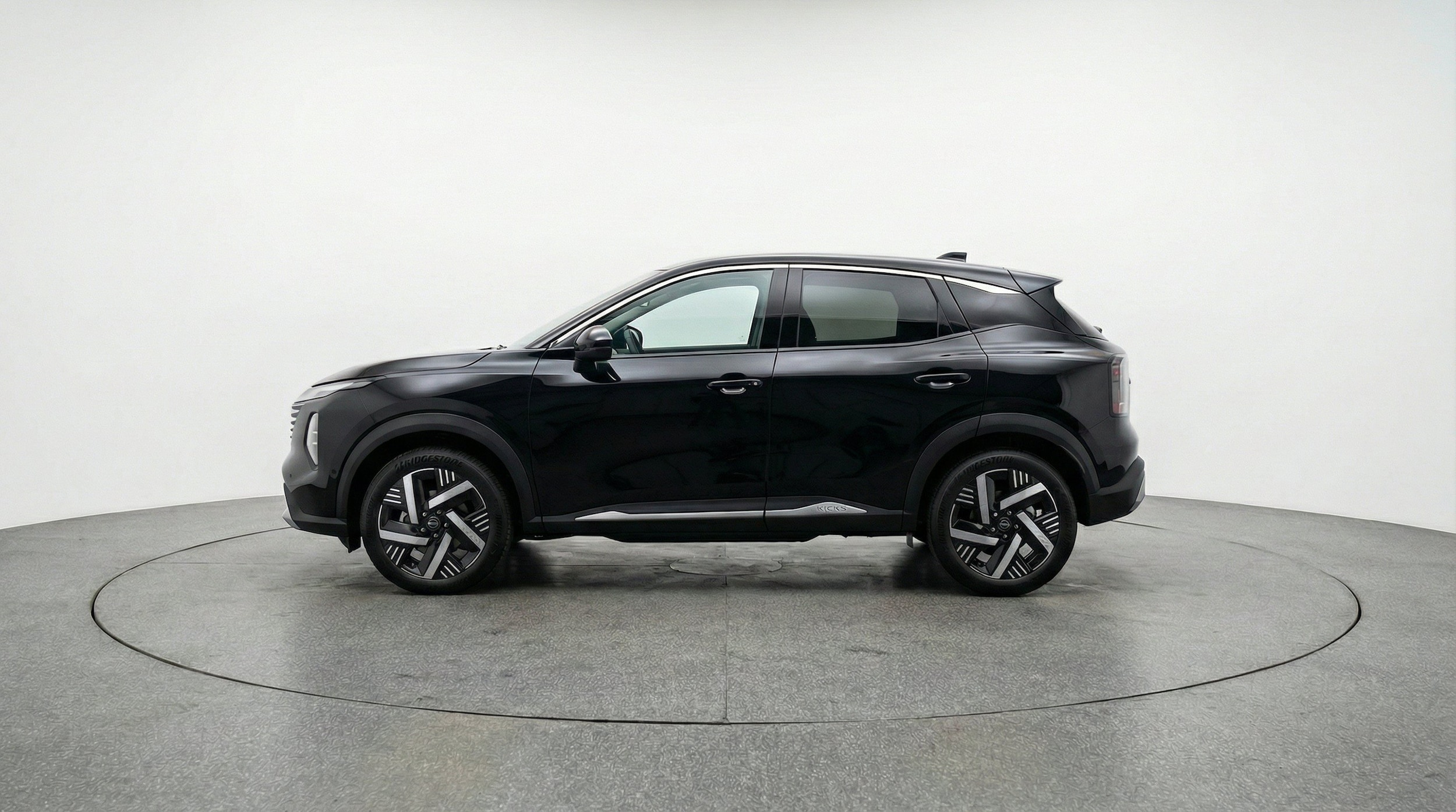 Thumbnail: 2026 Nissan Kicks - 5