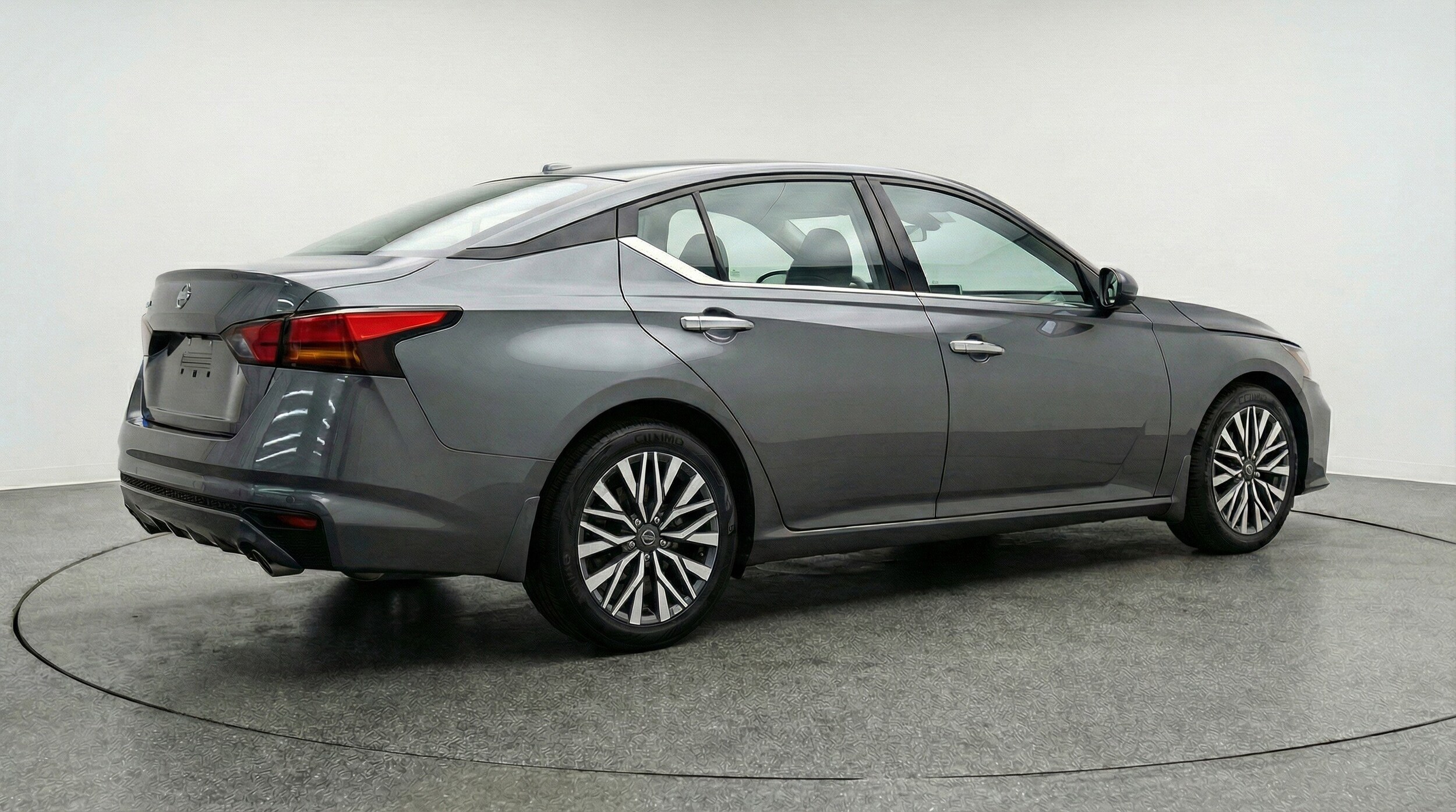 Thumbnail: 2025 Nissan Altima - 9