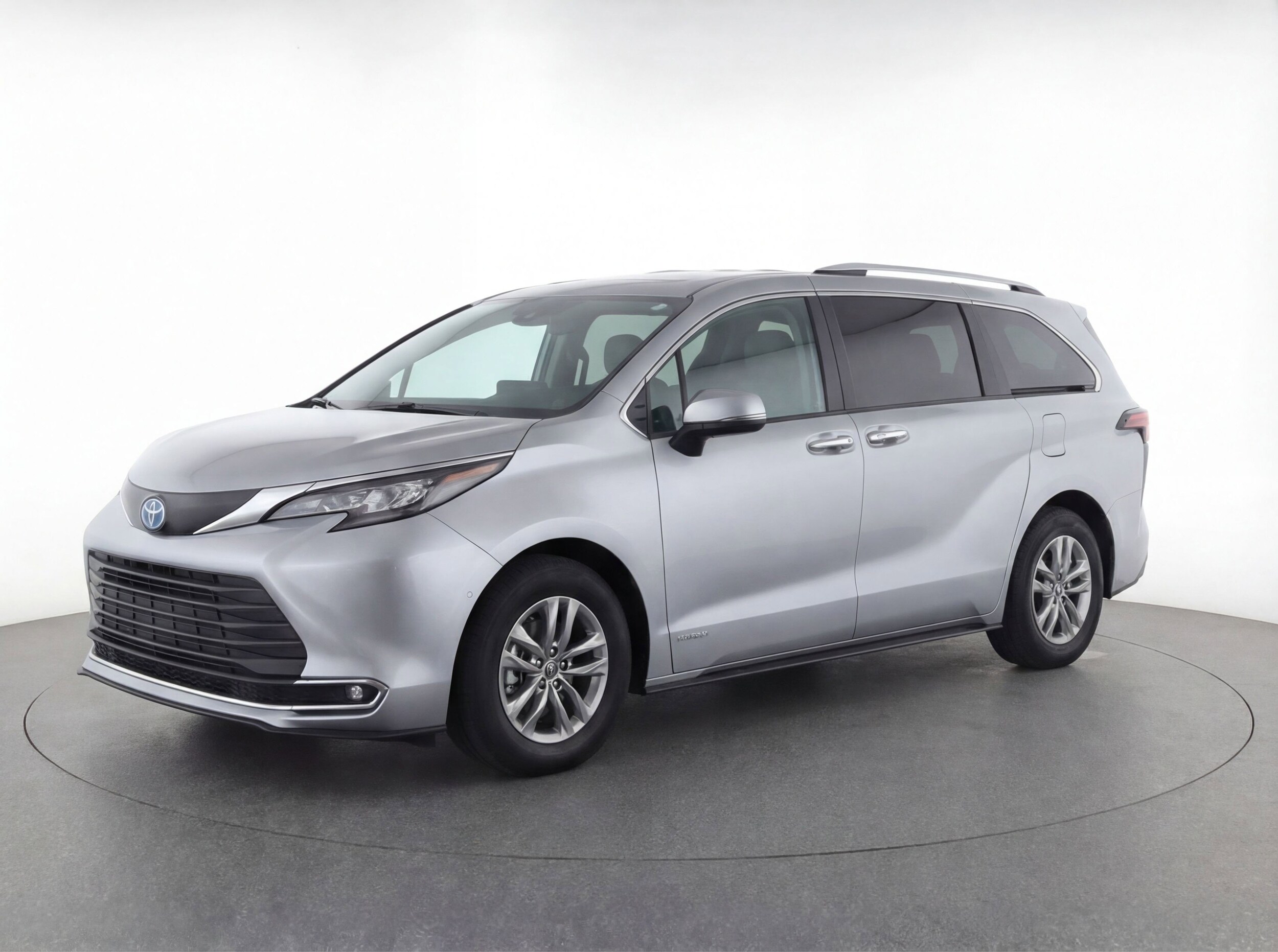 Thumbnail: 2024 Toyota Sienna - 3