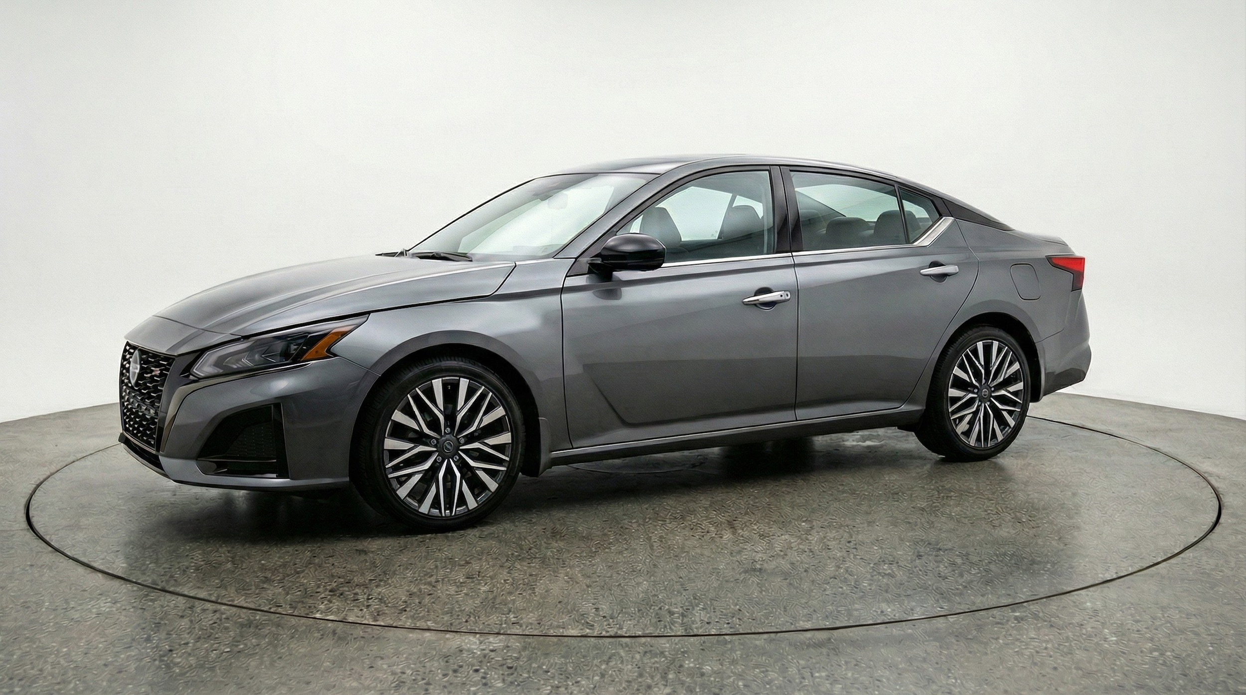 Thumbnail: 2025 Nissan Altima - 3