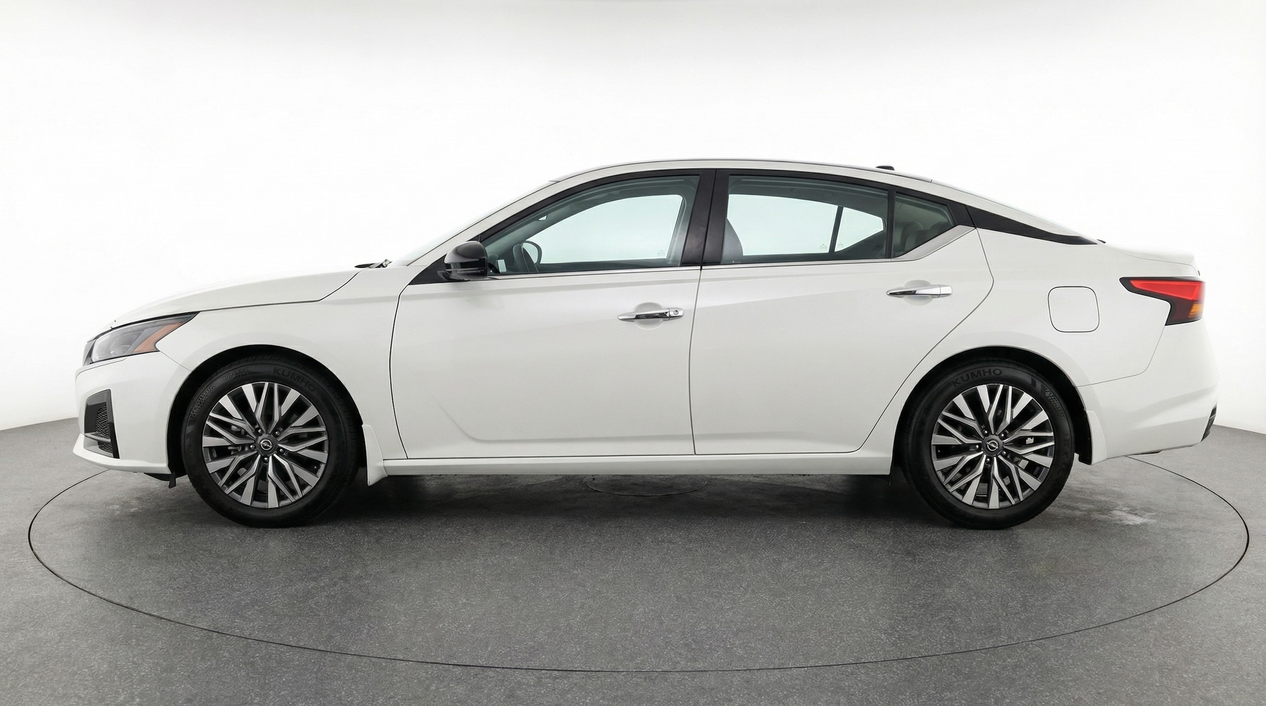 Thumbnail: 2025 Nissan Altima - 4