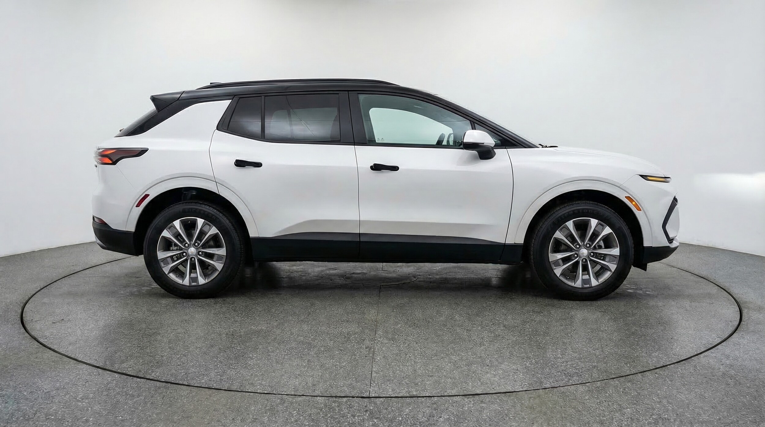 Thumbnail: 2025 Chevrolet Equinox - 8