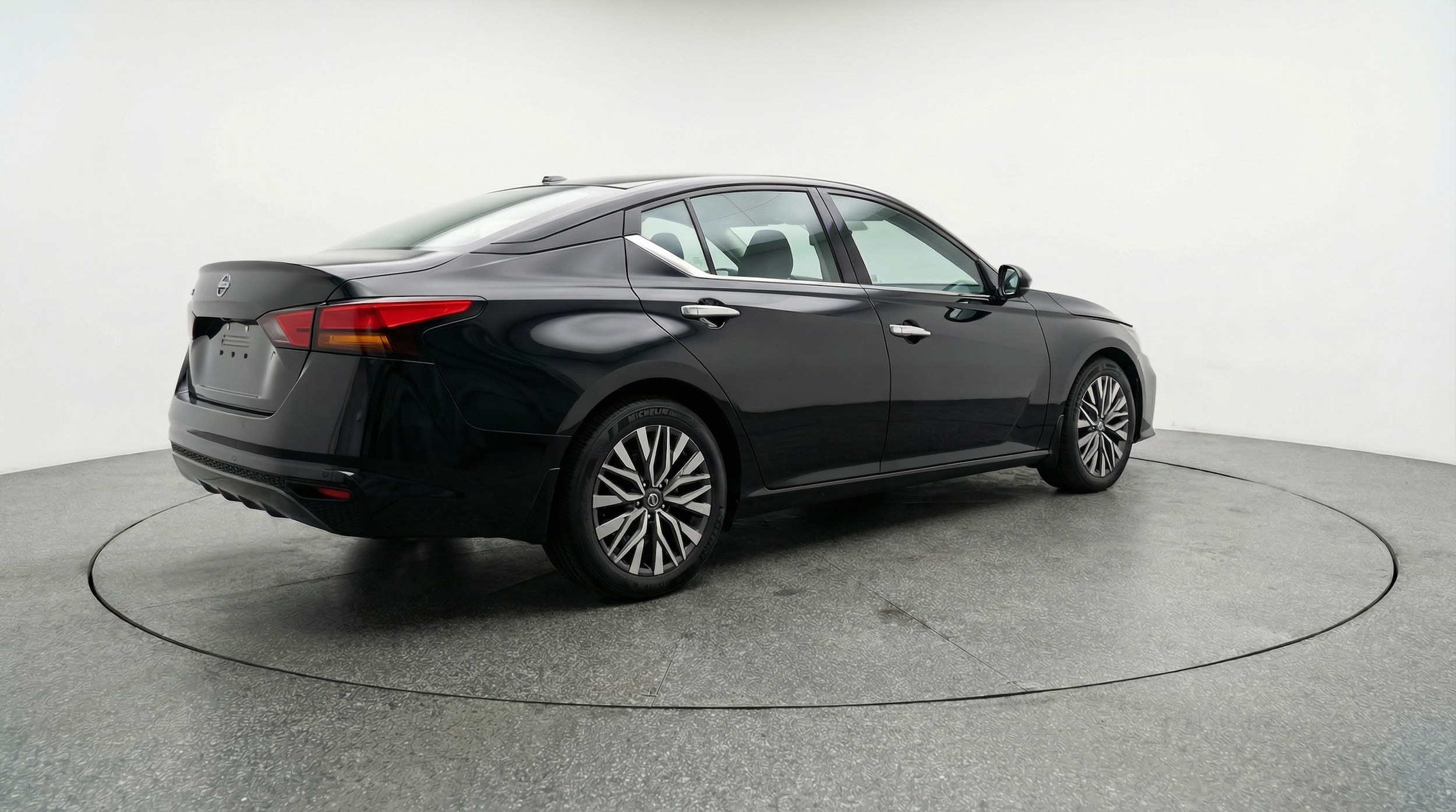 Thumbnail: 2025 Nissan Altima - 7