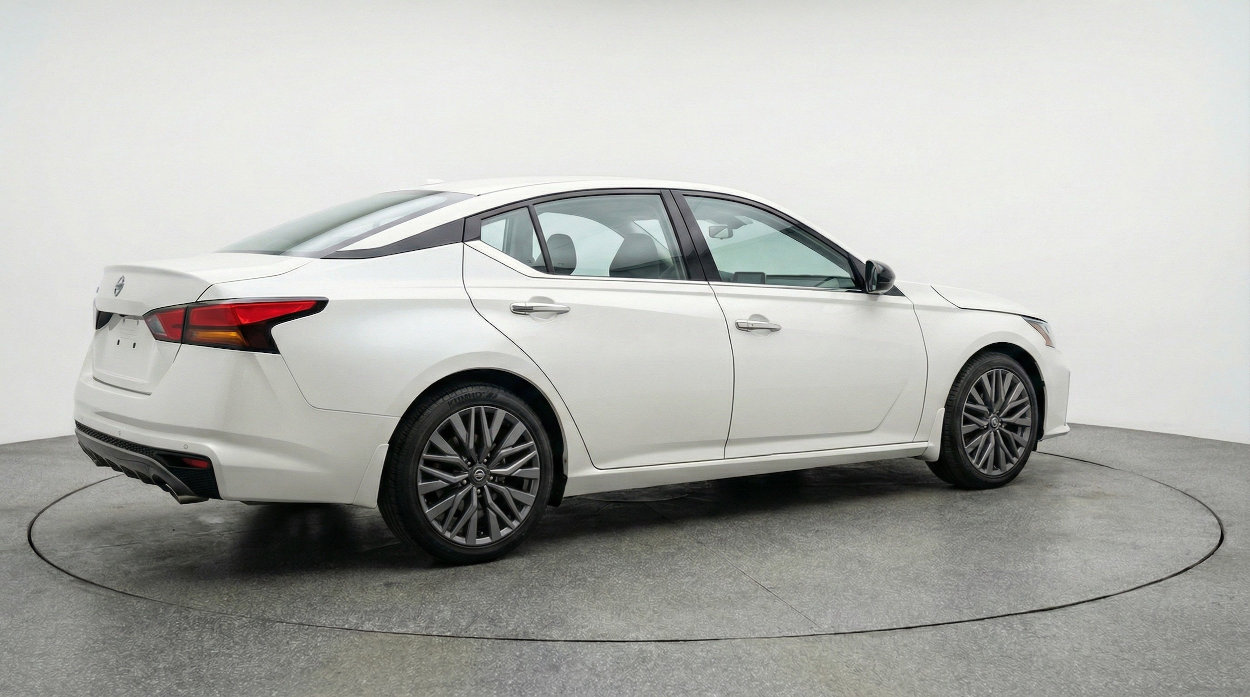 Thumbnail: 2025 Nissan Altima - 9