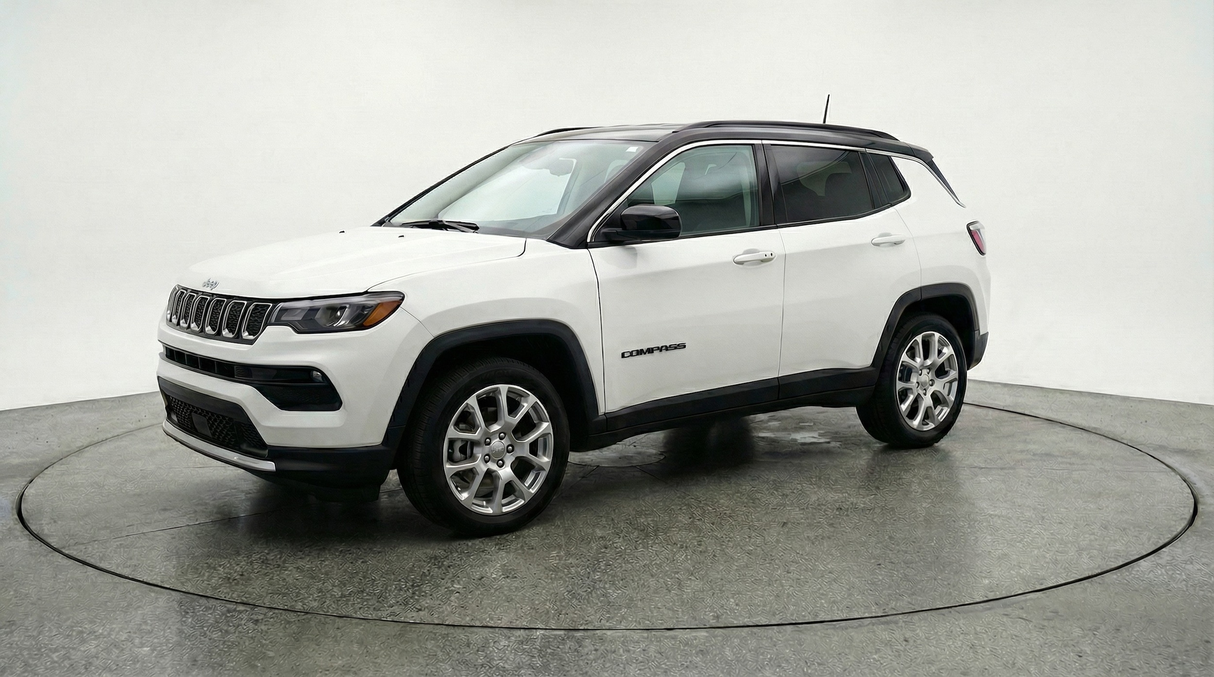 Thumbnail: 2025 Jeep Compass - 3