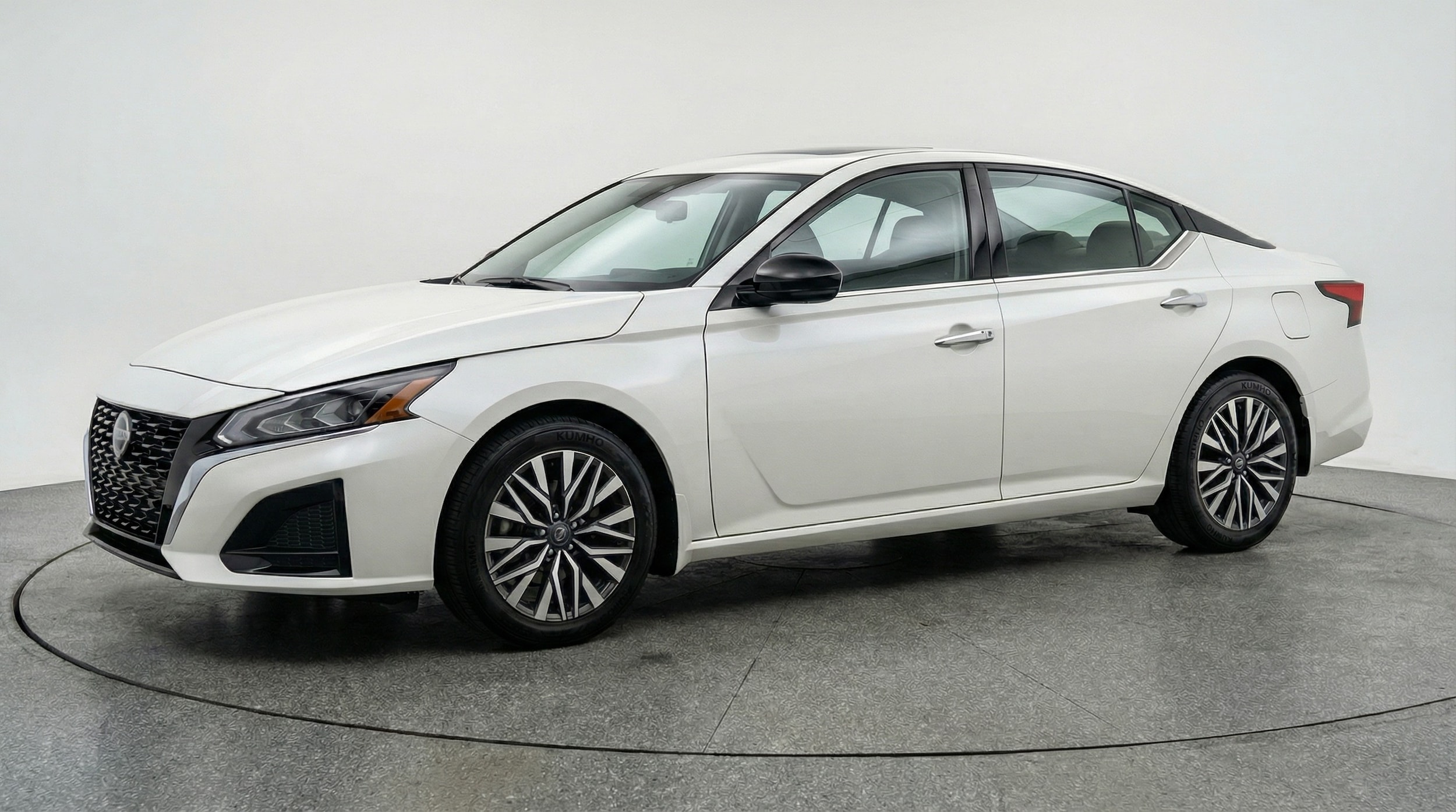 Thumbnail: 2025 Nissan Altima - 3