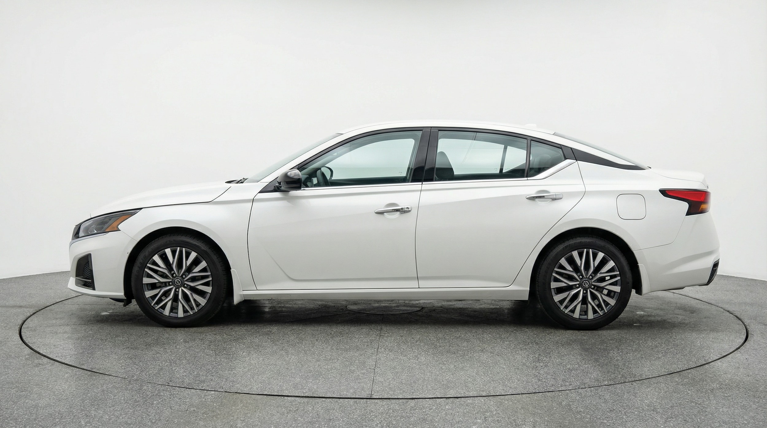 Thumbnail: 2025 Nissan Altima - 4