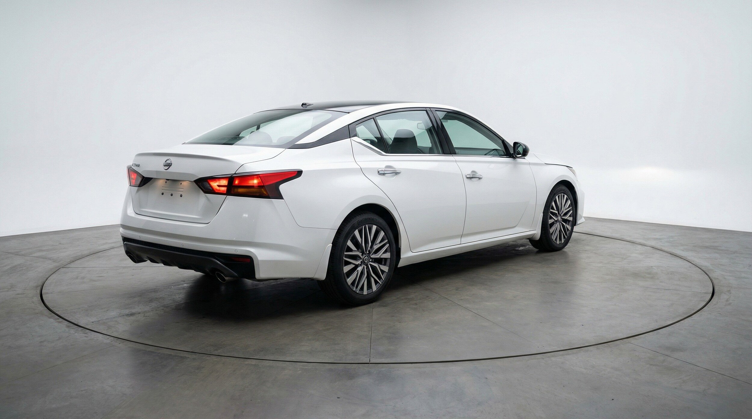 Thumbnail: 2025 Nissan Altima - 9