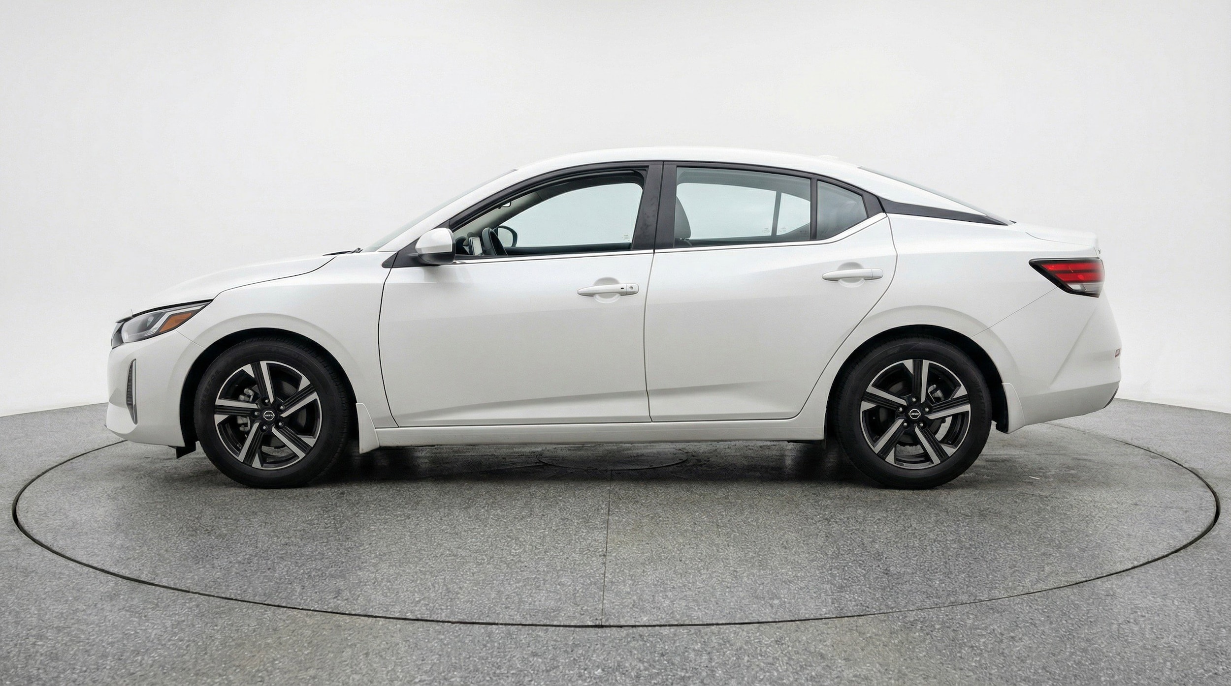 Thumbnail: 2025 Nissan Sentra - 5