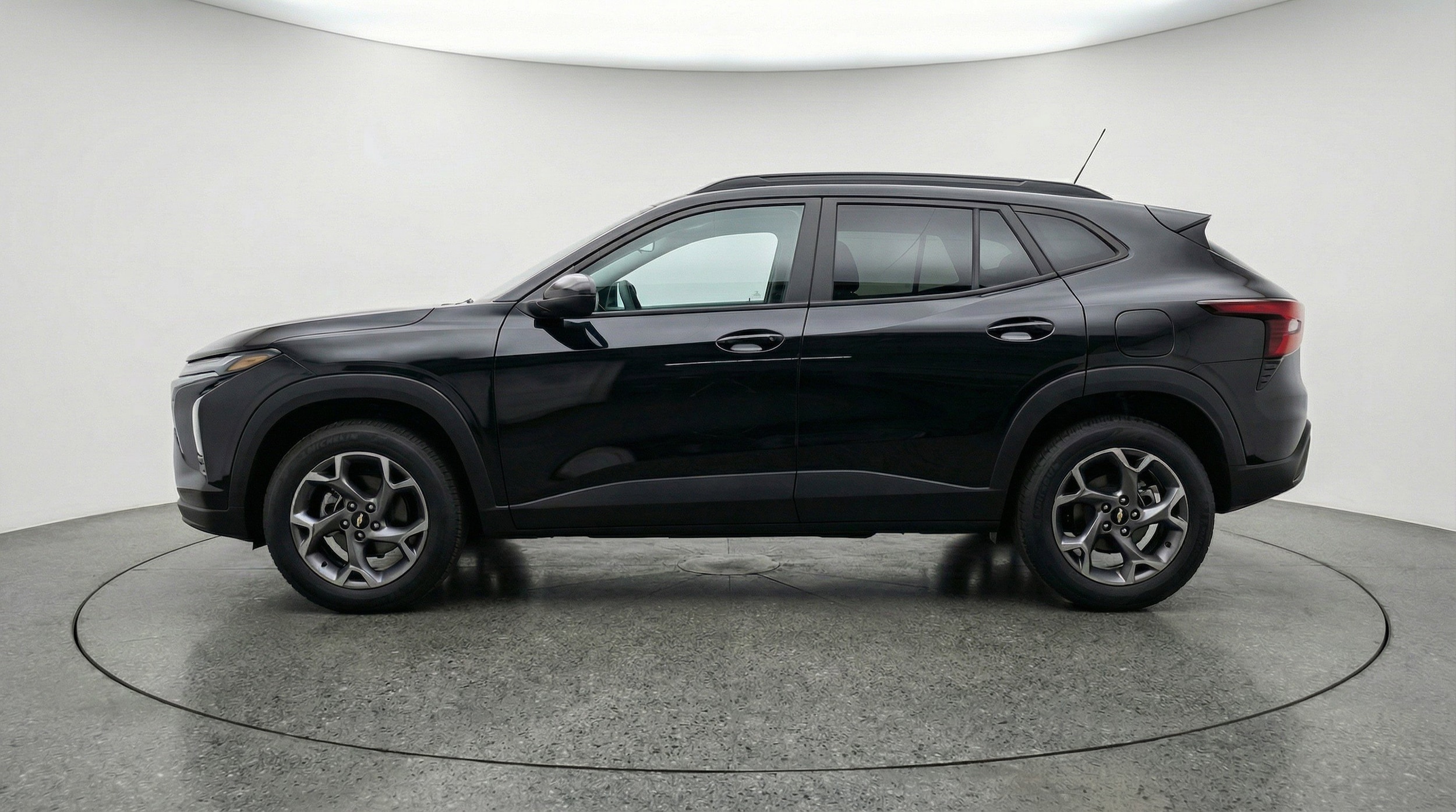 Thumbnail: 2025 Chevrolet Trax - 5