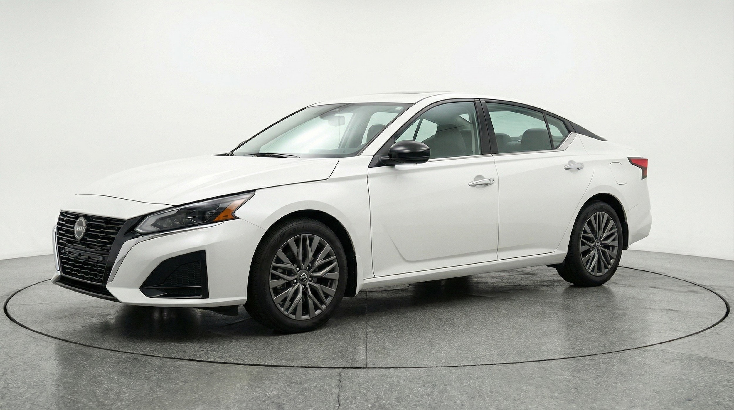 Thumbnail: 2025 Nissan Altima - 3