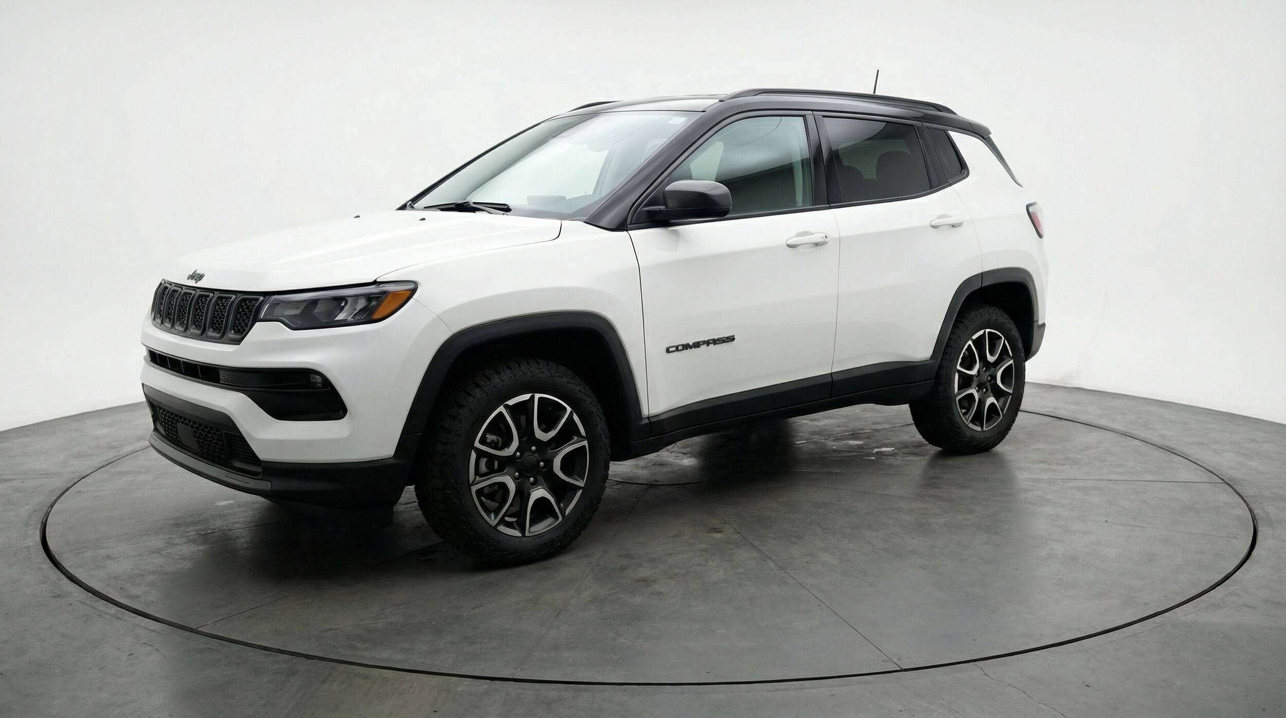 Thumbnail: 2025 Jeep Compass - 3