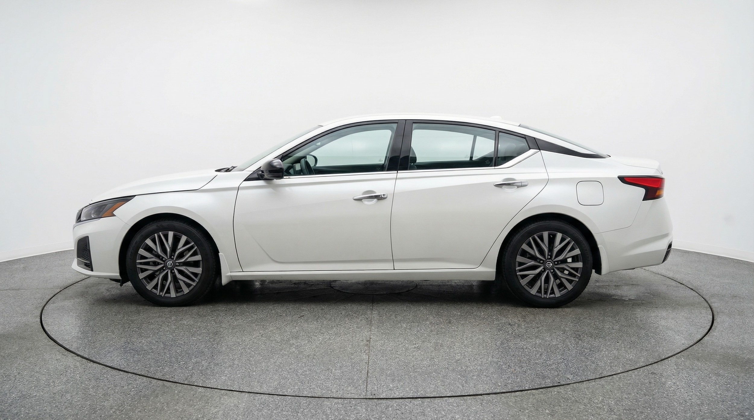 Thumbnail: 2025 Nissan Altima - 4