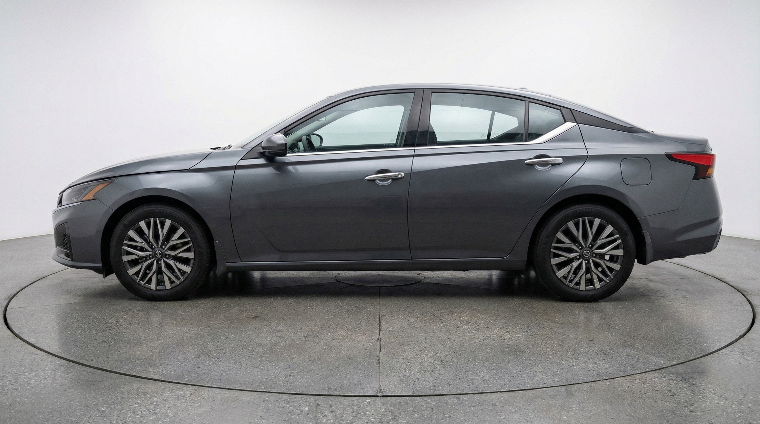 Thumbnail: 2025 Nissan Altima - 5