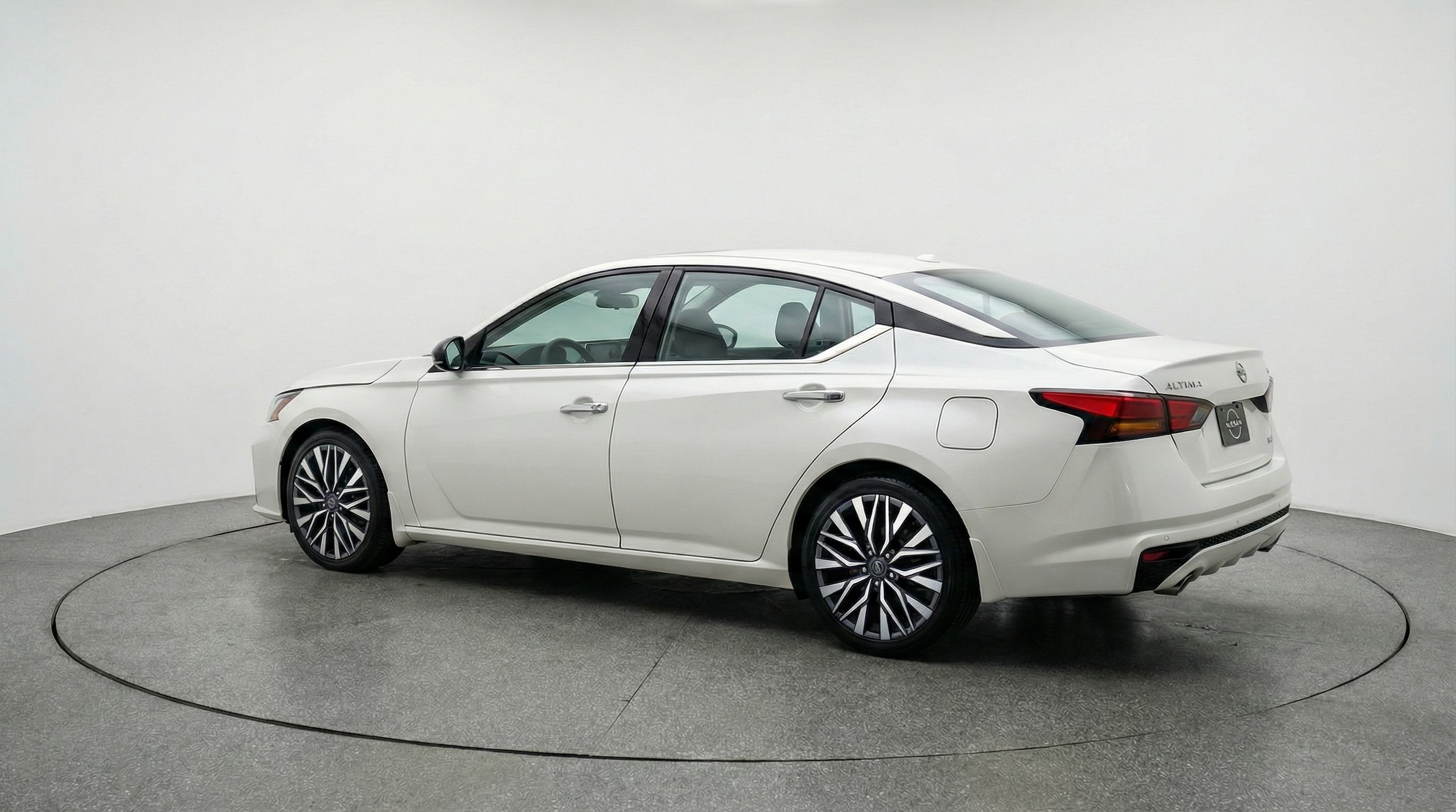 Thumbnail: 2025 Nissan Altima - 5