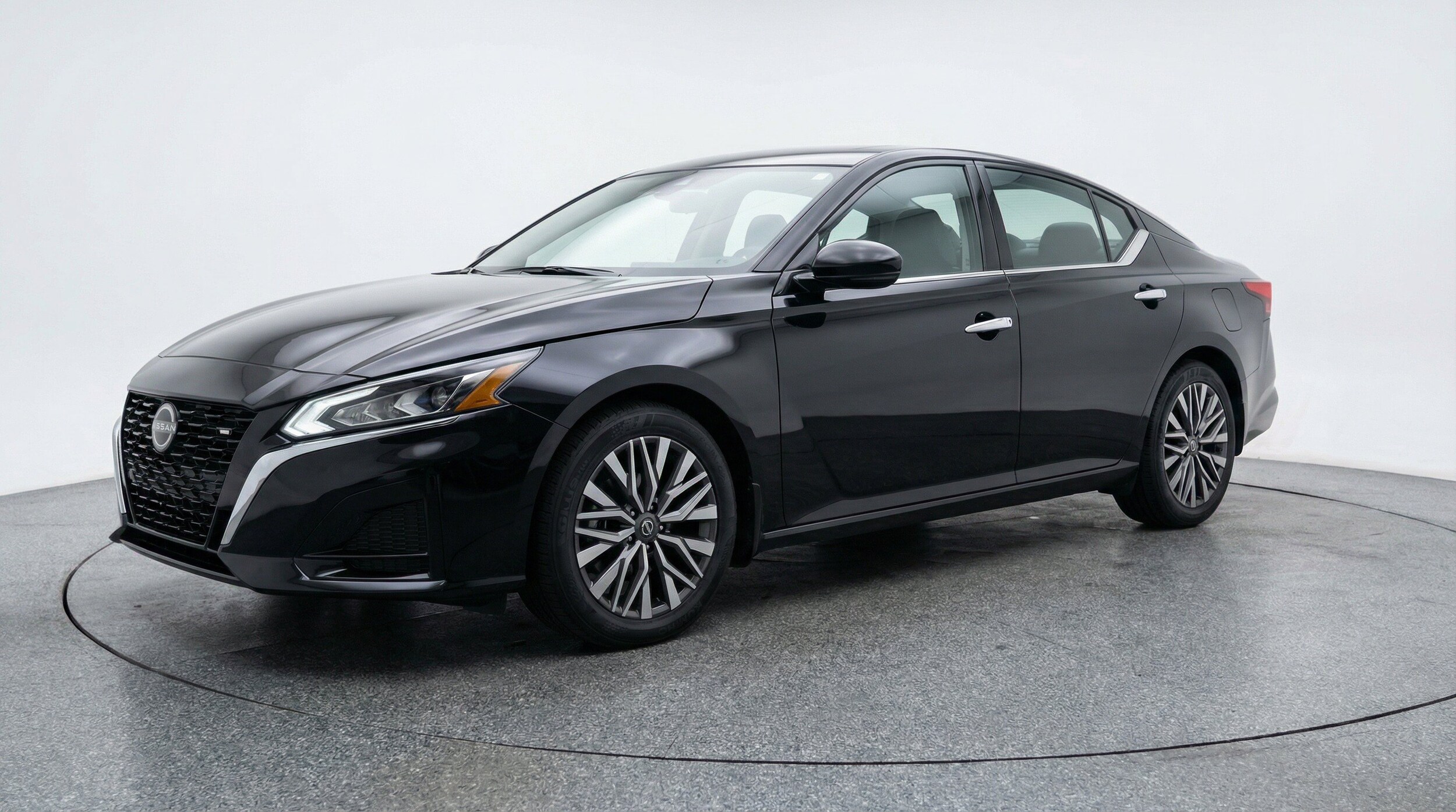 Thumbnail: 2025 Nissan Altima - 3