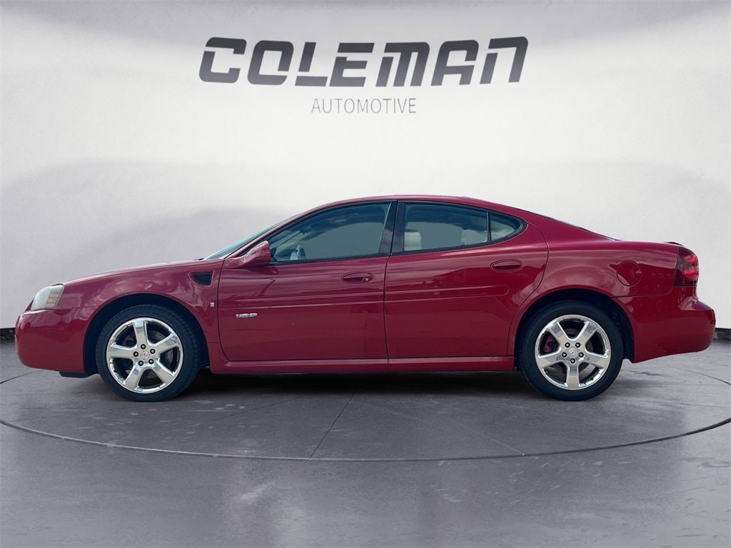 Used 2008 Pontiac Grand Prix GXP with VIN 2G2WC55CX81171585 for sale in Estherville, IA