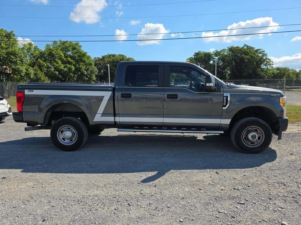 2017 Ford F-250 Lariat photo 3