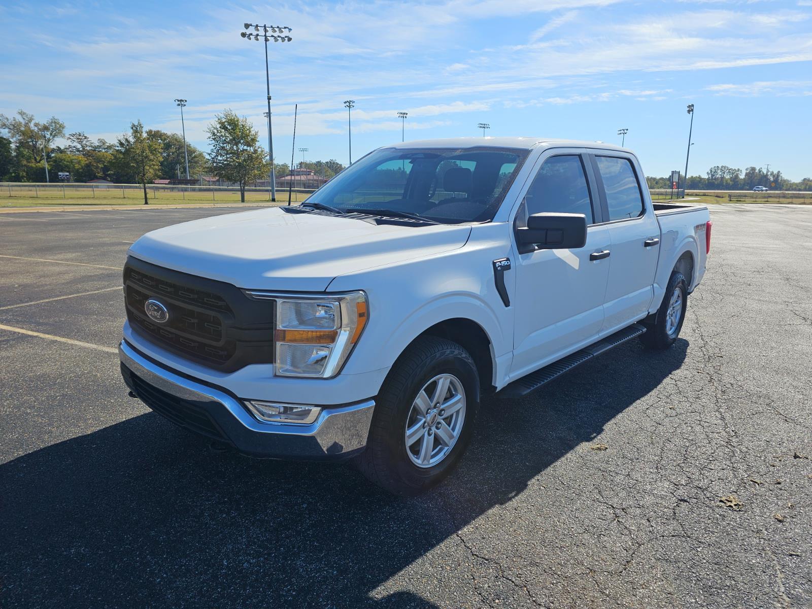 2022 Ford F-150 XL's photo