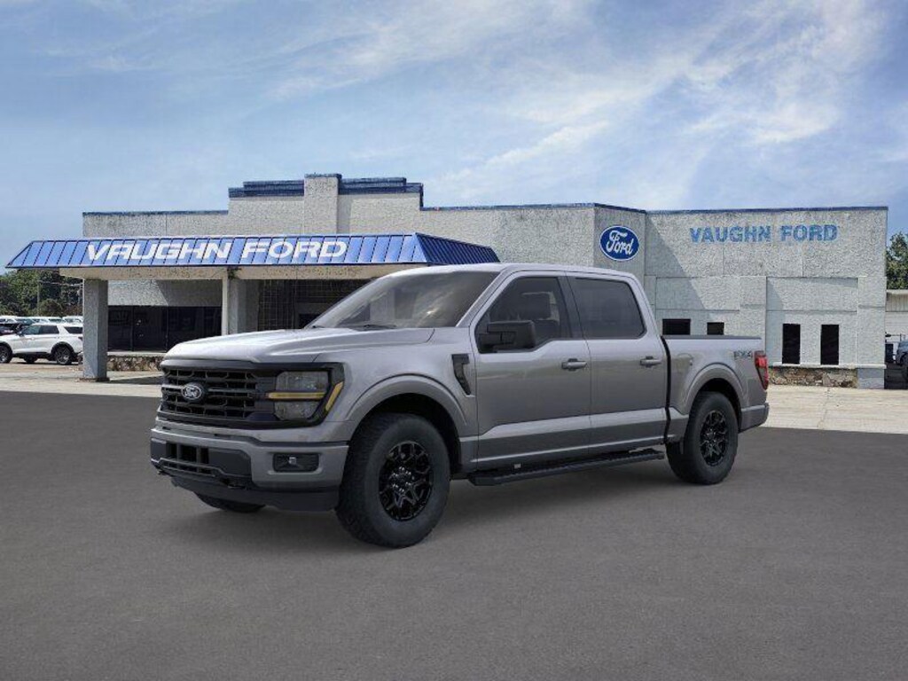 New 2025 Ford F-150 XLT Truck SuperCrew Cab
