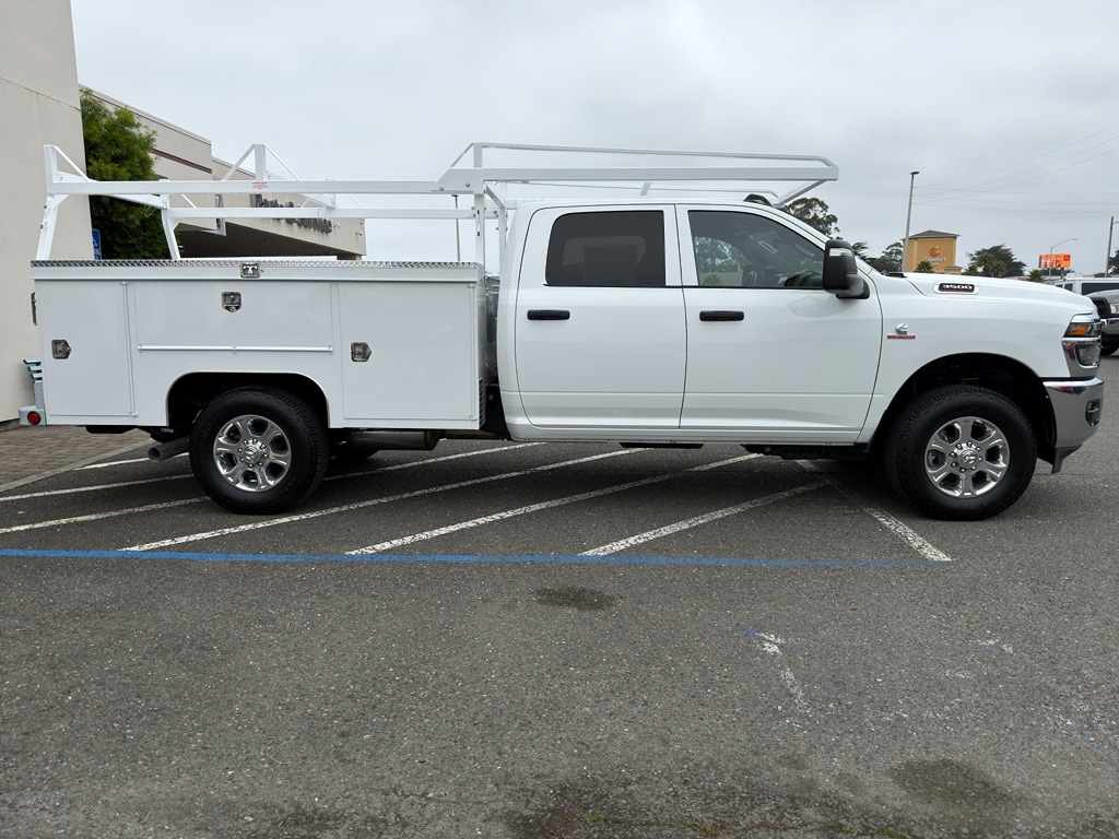 New 2025 Ram 3500 Chassis Cab Tradesman/Big Horn Pickup
