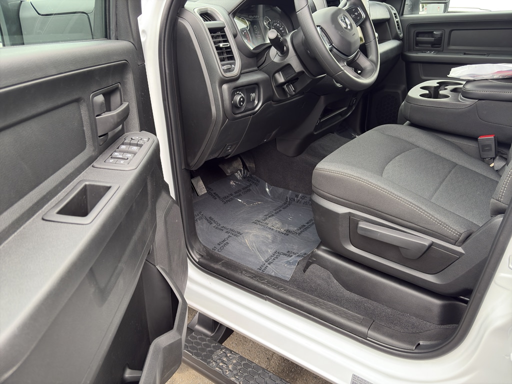2025 RAM 2500 Tradesman - Photo 10