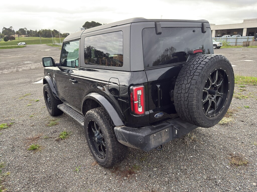 2022 Ford Bronco Outer Banks photo 2