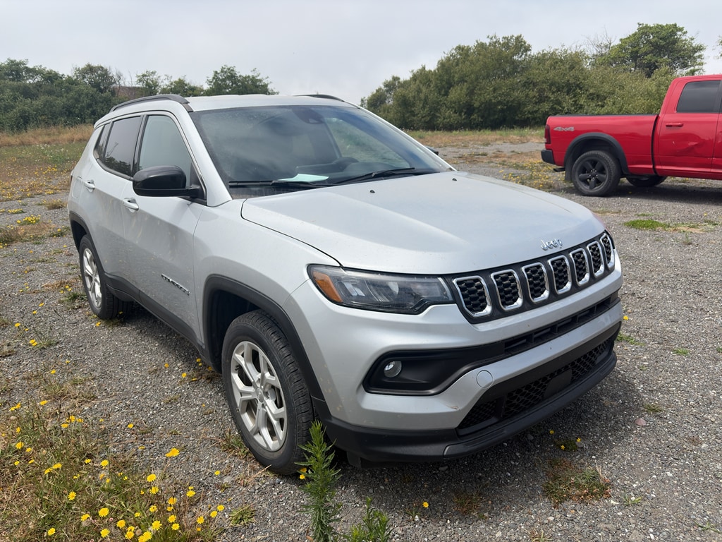 Used 2024 Jeep Compass Latitude SUV