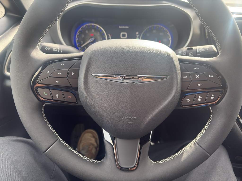 2026 Chrysler Pacifica Select - Photo 8
