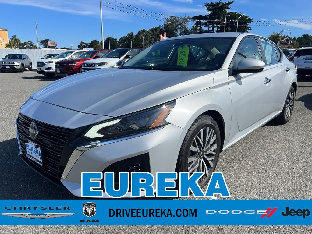 Used 2023 Nissan Altima 2.5 SV Sedan