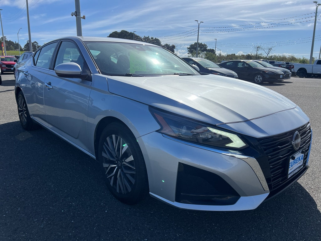Used 2023 Nissan Altima 2.5 SV Sedan
