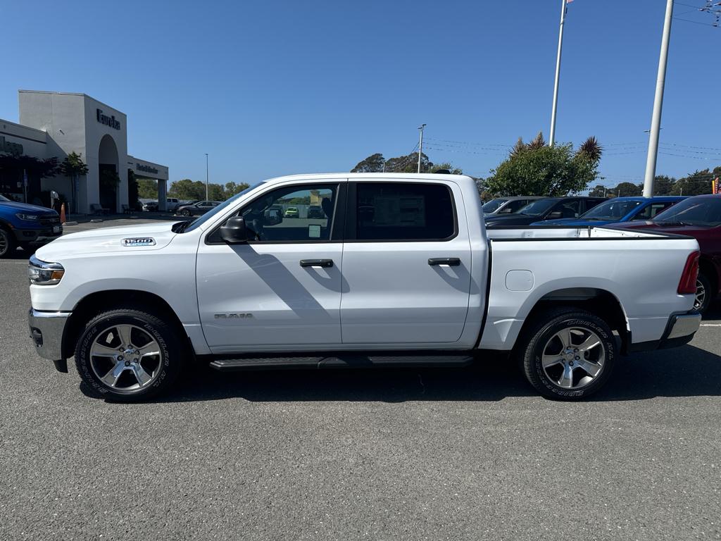 2025 Ram 1500 Tradesman photo 3