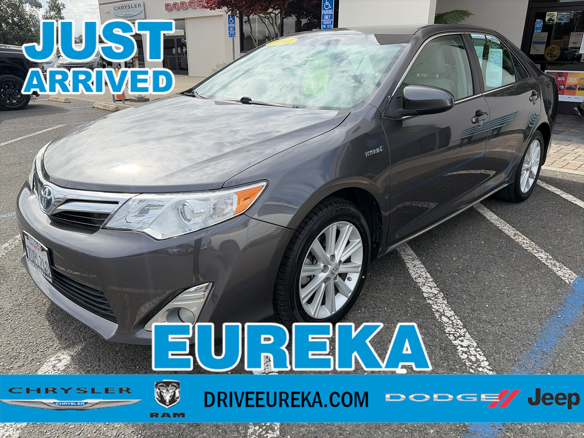 2014 Toyota Camry XLE Hybrid