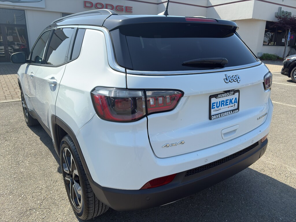 2023 Jeep Compass Limited photo 4