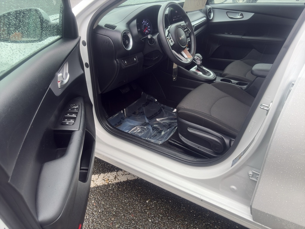 Used 2024 Kia Forte LXS Sedan