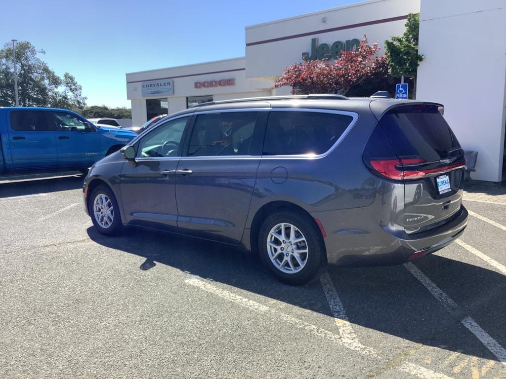 Used 2022 Chrysler Pacifica Touring L with VIN 2C4RC1BG6NR178328 for sale in Eureka, CA