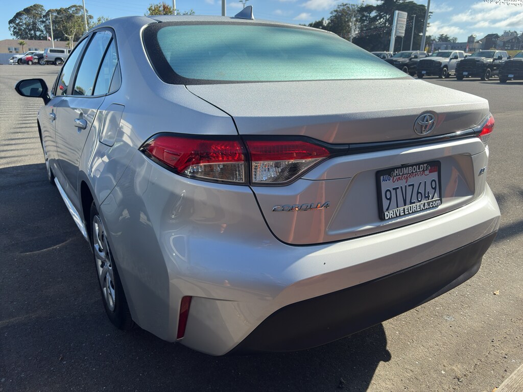 2024 Toyota Corolla LE photo 3