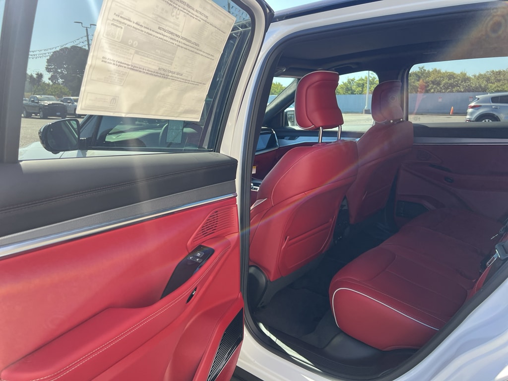 2025 Jeep Wagoneer S Launch Edition - Photo 22