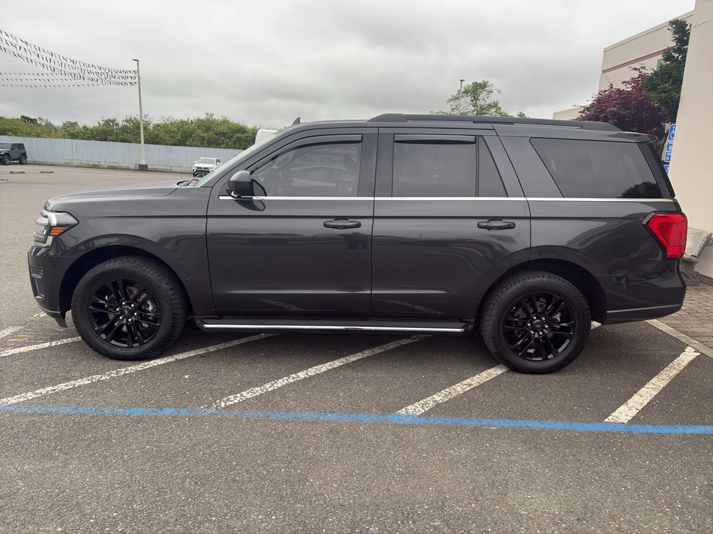 Used 2022 Ford Expedition XLT SUV